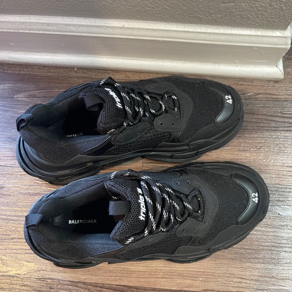 Balenciaga Triple S MEN SOLD - Picture 2 of 8